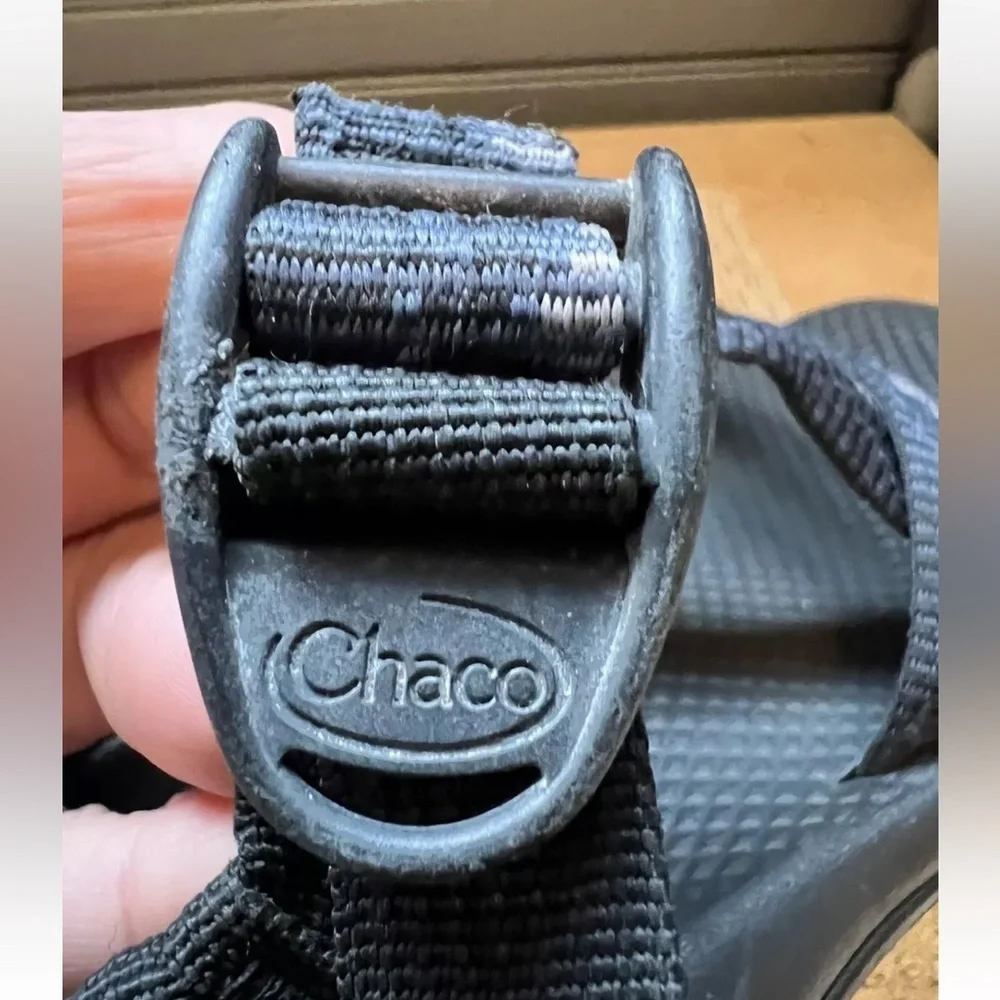 Chaco Sport Sandals Size 4 Youth Kids Unisex Black  Pink Adjustable Straps